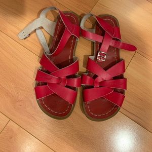Red Saltwater Sandals Sz 6 (W 7.5 or 8)